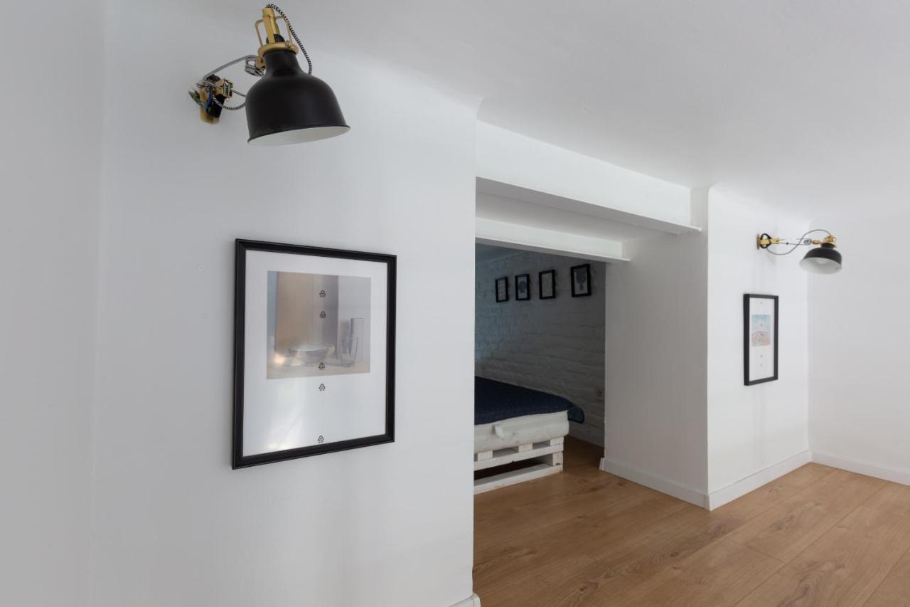 Black And White Apartment Βουδαπέστη Εξωτερικό φωτογραφία