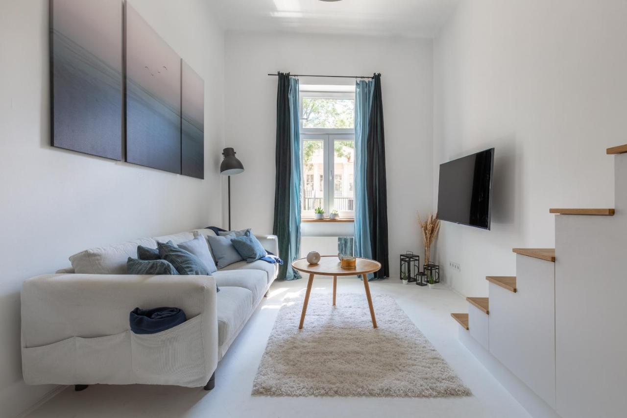 Black And White Apartment Βουδαπέστη Εξωτερικό φωτογραφία