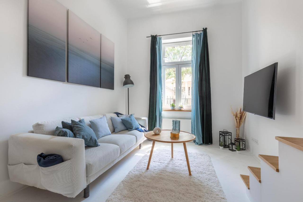 Black And White Apartment Βουδαπέστη Εξωτερικό φωτογραφία