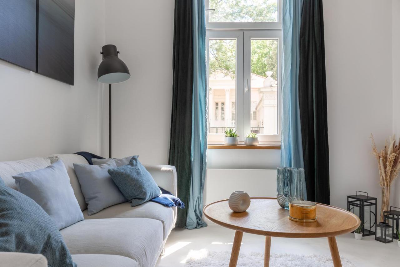 Black And White Apartment Βουδαπέστη Εξωτερικό φωτογραφία